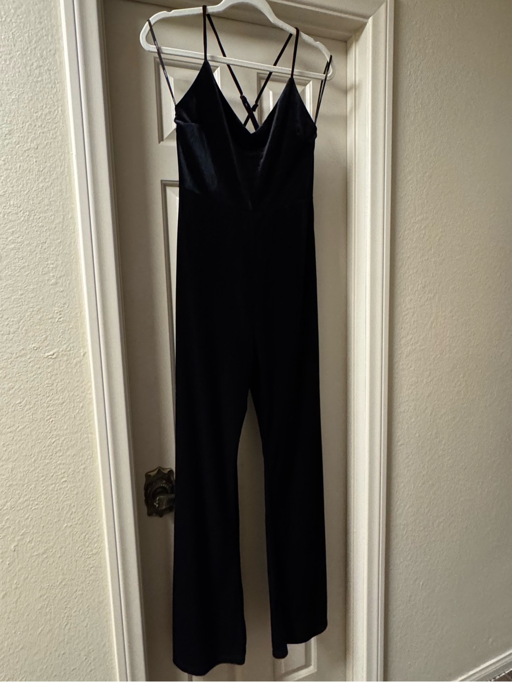 2000s FOREVER 21 Black Stretch Velvet Spaghetti Strap Jumpsuit Catsuit